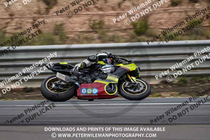 cadwell no limits trackday;cadwell park;cadwell park photographs;cadwell trackday photographs;enduro digital images;event digital images;eventdigitalimages;navarra;no limits trackdays;peter wileman photography;racing digital images;trackday digital images;trackday photos